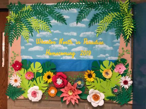 Bulletin Boards Ideas Aesthetic, 3d Board Decoration Ideas, Paper Flower Bulletin Board, Softboard Decoration Ideas, Summer Theme Board, Flowers Bulletin Board, 3d Bulletin Board Ideas Creative, Summer Themed Bulletin Board Ideas, Ohana Bulletin Board Ideas