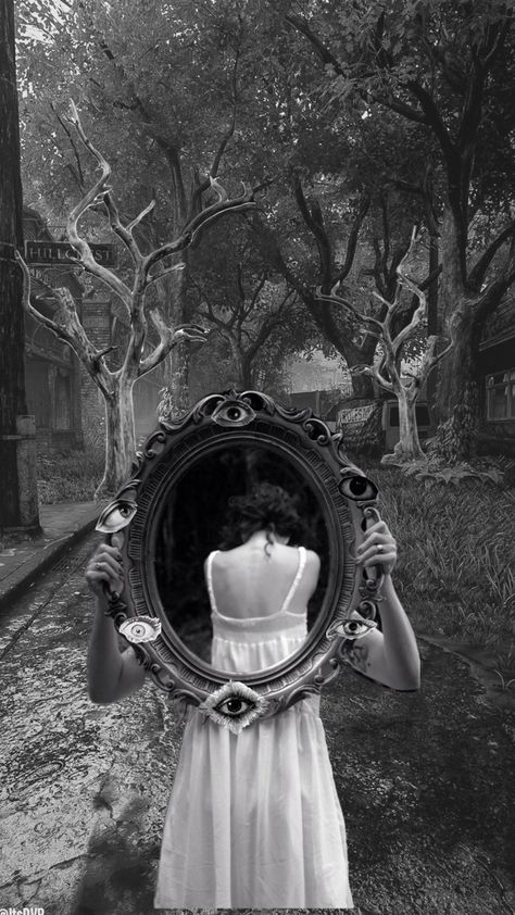 Styl Goth, Creepy Photography, Francesca Woodman, Exposition Photo, Mirror Photography, Reflection Art, Collage Kunst, Reflection Photography, Self Portrait Photography