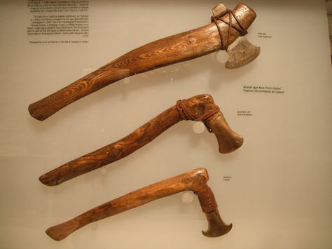 Rock of Cashel Museum, Irish bronze axes Otzi The Iceman, Bronze Age Tools, Protohistory, Rock Of Cashel, The Iceman, Primitive Survival, Flint Knapping, Native American Artifacts, Ancient Designs