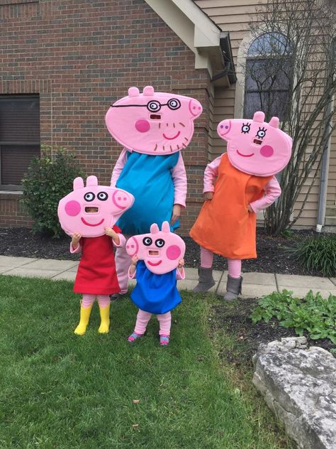 Halloween Costumes 3ppl, Peppa And George Costumes, Matching Costumes 4 People, Funny Halloween Costumes For 4 People, Halloween Outfits For 2 Best Friends, Best Friend Costumes For 2 Funny, Backyardagins Costumes, 4 Friends Costumes, Quad Halloween Costumes Friends