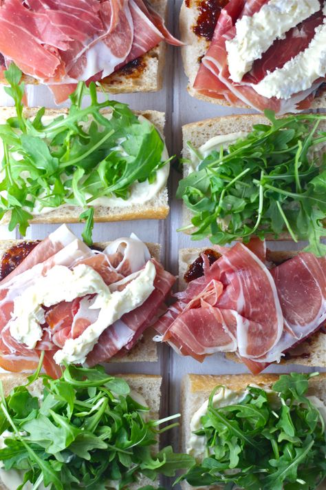 Prosciutto Sandwich, Prosciutto Recipes, Picnic Sandwiches, Gourmet Sandwiches, Sandwiches And Wraps, Picnic Ideas, Picnic Food, Chapati, Burgers Sandwiches