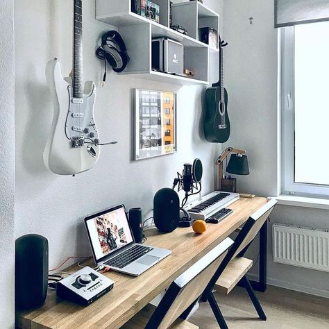 Music Corner Ideas, Home Music Studio Ideas, Office Music Room, Music Room Office, Music Room Design, Home Recording Studio Setup, Music Bedroom, Home Studio Ideas, Home Music Rooms