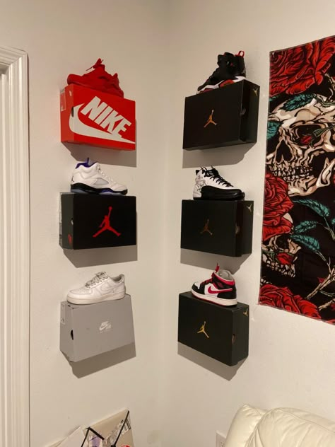 Trainer Display Bedroom, Shoe Wall With Boxes, Shoe Box Wall Display, Shoes Boxes On Wall, Shoe Box Wall Decor, Shoe Box On Wall, Shoe Wall In Bedroom, Shoes In Bedroom, Shoe Box Shelf