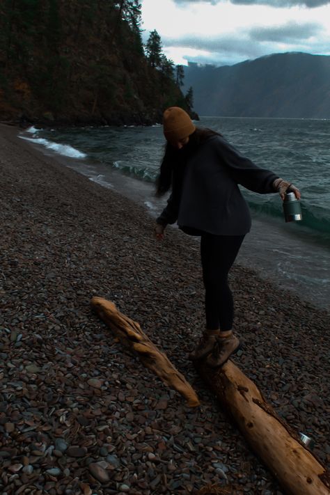 Pnw Grunge Aesthetic, Granola Vibes Aesthetic, Pnw Coast Outfit, Pnw Hiking Aesthetic, Pnw Forest Aesthetic, Pacific Coast Aesthetic, Pnw Fall Aesthetic, Try New Things Aesthetic, Pnw Home Aesthetic