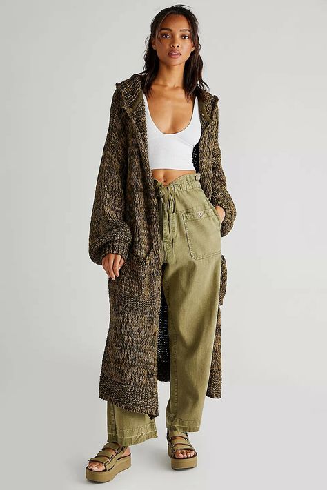 Hooded Cardigan Outfit, Hippie Winter Outfits, Cardigan Outfit, Exaggerated Sleeves, Casual Outfit Inspiration, Cardigan Outfits, Hooded Cardigan, Boho Clothing, Long Cardigan