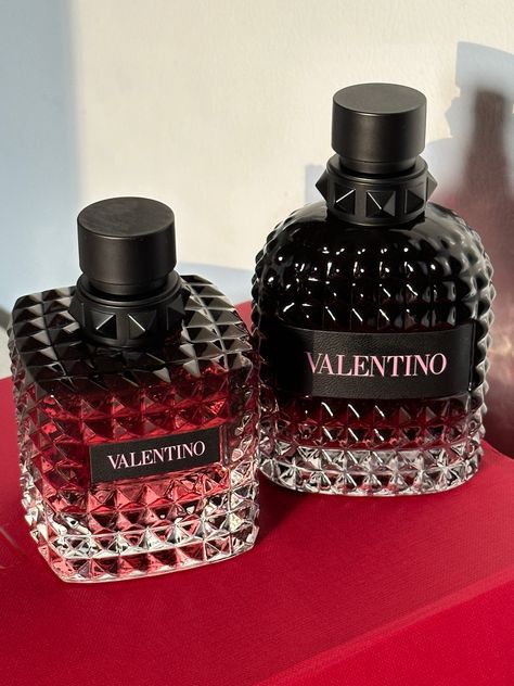 Elisabetta Core, Valentino Perfume Aesthetic, Black Perfume Aesthetic, Men’s Cologne Aesthetic, Valentino Men Perfume, Men Expensive Perfume, Valentino Perfume, Perfume Men, Valentino Beauty