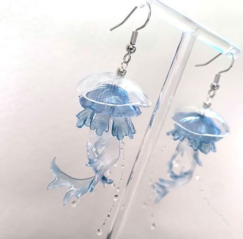 Grey Jellyfish, Jellyfish Earrings, Blue Jellyfish, Jelly Fish, Magical Jewelry, Poses References, Funky Jewelry, Fantasy Jewelry, 가을 패션