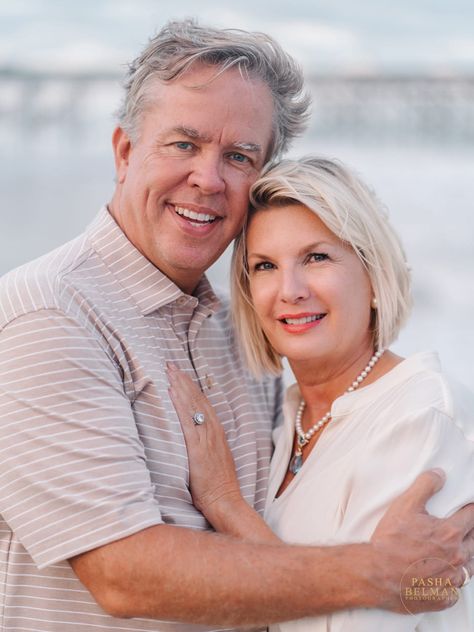 Summer Vacation Photoshoot, Older Couple Wedding, Old Couple Photography, Older Couple Poses, Older Couple Photography, Adult Family Photos, Vacation Photoshoot, Grandparent Photo, Pawleys Island Sc