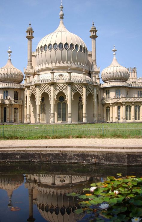 The Royal Pavilion, Brighton, West Sussex. Brighton Royal Pavilion, Brighton Architecture, Royal Pavilion Brighton, Brighton Pavilion, Moorish Architecture, Royal Pavilion, Brighton England, Types Of Architecture, European Architecture