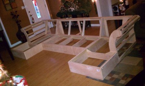 pallet couch step by step | disclaimer this is the first sofa that i have ever built and have ... Sofa Frame Plans, Built In Couch, Murphy Bed Plans, Build Your Own Sectional, Building Furniture, Diy Couch, Diy Sofa, Sofa Frame, Diy Furniture Couch