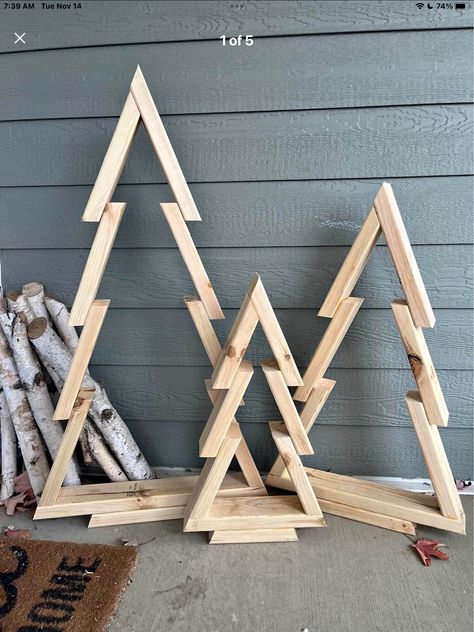 Wooden Christmas Outdoor Decor, Christmas Tree Made With 2x4, Simple Wooden Christmas Decorations, Christmas Decor Out Of Wood, Diy Wooden Dowel Christmas Tree, Stick Christmas Tree Diy, Barn Wood Christmas Tree, Christmas Tree 2x4 Wood Crafts, Wood Tree Decorations