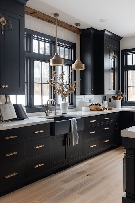 Small Black Kitchen Ideas, Black Kitchen Design, Black And White Kitchen, Minimalist Kitchen Design, Black Kitchen Cabinets, Dark Kitchen, Dark Kitchen Cabinets, Kitchen Inspiration Design, Black Kitchen