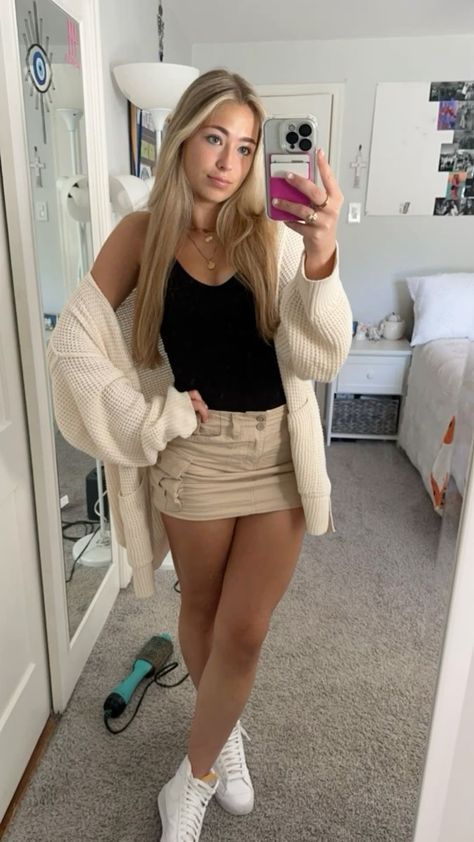 Celebrity Facts, Outfit Inspo Summer, Fit Ideas, Cute Comfy Outfits, Simple Trendy Outfits, Cute Everyday Outfits, Cute Simple Outfits, Really Cute Outfits, Outfit Inspo Fall