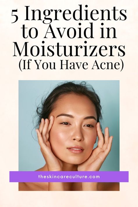 If you have acne-prone skin, it can be tough to find a moisturizer that doesn’t make your skin break out even more. Most of the time, people with acne-prone skin feel like they have to give up on using moisturizers altogether, but this doesn’t have to be the case! Acne Prone Skin Makeup, Moisturizer For Acne Prone Skin, Acne Prone Skin Care Routine, Skin Breaking Out, Ingredients To Avoid, Makeup Ingredients, Acne Prone Skin Care, Oily Skin Care Routine, Natural Face Skin Care