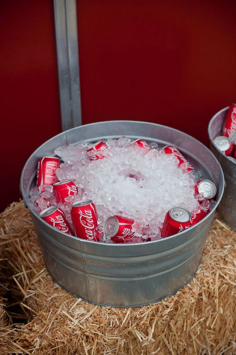 Sodas on ice on a large tin container-great for outdoor BBQ's and Parties Deer Wedding, Birthday Bbq, I Do Bbq, Bbq Wedding, Hay Bales, Rustic Bridal, Bridal Shower Rustic, Snacks Für Party, Bbq Party