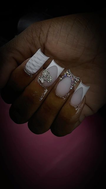 39K views · 18K likes | Houston Tx📍 southwest on Instagram: "This white on white combo 😮‍💨🤍 • • •book with @exoticc.glam • • • • #nailsnailsnails #nailart #houstonnailtech #nailsbyme #nailinspiration #nailsart #nailsdesign #nailsnailsnails #nailartist" Acrylic Toe Nails, Acrylic Nail Set, Hard Nails, Gold Nail, Colored Acrylic Nails, Girly Acrylic Nails, French Tip Acrylic Nails, French Acrylic Nails, Short Square Acrylic Nails