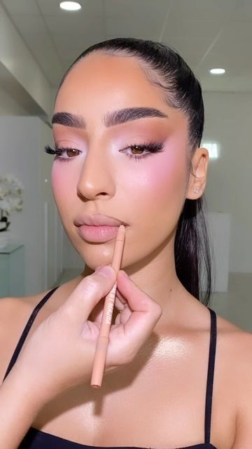 Light Blush Makeup, Light Pink Blush Makeup, Pink Blush Look, Pink Natural Makeup Looks, Light Pink Glam Makeup, Baby Pink Blush Makeup, A Lot Of Blush Makeup, Pale Pink Eyeshadow, Pink Blush Makeup Looks