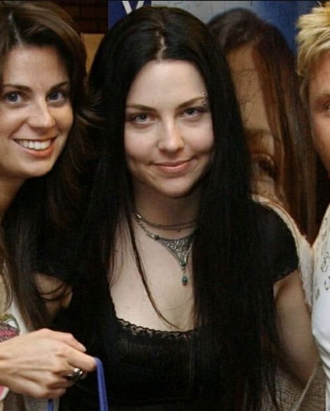 Evanescence Amy Lee, Amy Lee Evanescence, Riot Grrrl, Amy Lee, Evanescence, Hayley Williams, Inspirational Women, Rock Bands