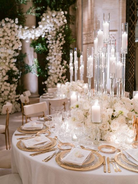 Christina & David | Eddie Zaratsian Lifestyle & Design Seated Dinner Wedding, Modern Chic Wedding Decor Style, Modern Chic Wedding Decor, Bridal Head Table, White And Gold Wedding Themes, Broadway Wedding, Eddie Zaratsian, Pineapple Cupcake, Pakistani Wedding Decor