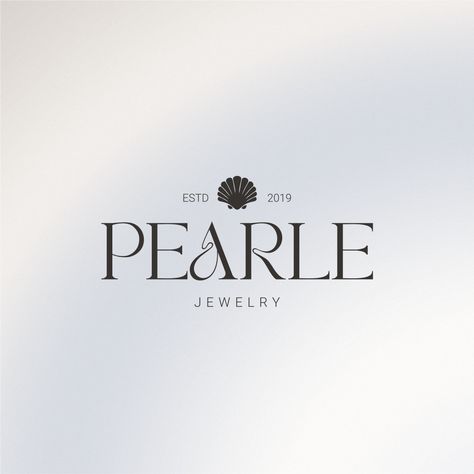 Pearl jewelry logo design. Natural materials and textures are the inspiration for this design. You can see the complete project in my Behans profile! Thanks for watching! Jewelry Brand Name Ideas Logo, Jewelry Design Logo, Pearl Logo Design Ideas, Graphic Design Jewelry, Jewelry Company Logo, Pearl Graphic Design, Jewelry Logo Branding, Beads Logo Design, Pearl Logo Design