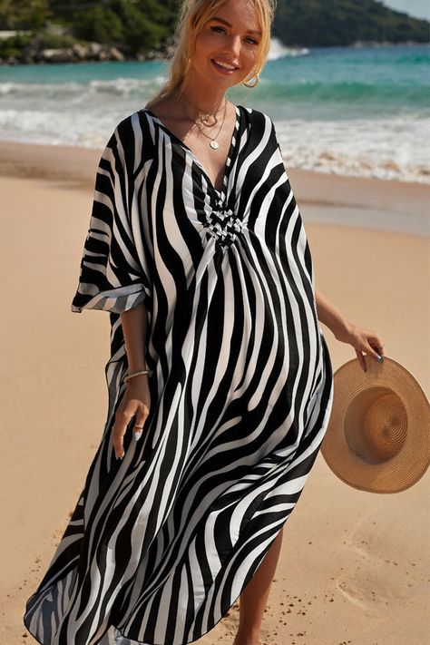 Details:  Zebra Pattern V Neck Swimwear Cover Up Zebra pattern Loose fitting Skin friendly Polyester Size: One Size        Size(IN) Length Shoulder Bust  One Size 55.51 48.81 64.56    Please allow 0.4"-0.8" differs due to manual measurement. Beach Blouse, Kaftan Designs, Jumpsuit Outfit, Loose Blouse, Swimwear Cover, Vestido Casual, Woman Beach, Beach Covers, Swimsuit Cover