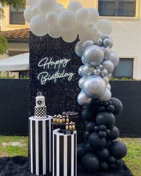 Decoration Ideas Party For Men, 25 Birthday Decorations For Men, Decoration Ideas Birthday Party, Men Decoration Party, Bday Party For Men, Man Birthday Decoration Ideas, Simple Decor For Birthday, Birthday Black Decorations, Simple Men Birthday Decor