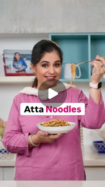 Roti Noodles Recipe, Wheat Noodle Recipes, Atta Recipe, Pankaj Bhadouria, Fat Free Snacks, Healthy Noodles, Easy Snacks For Kids, Noodles Lover, Wheat Noodles