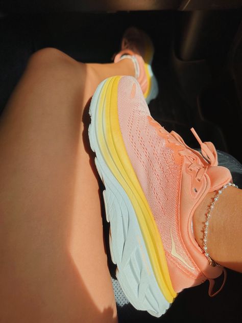 Hoka Preppy Shoes, Hookas Shoes, Tennis Shoes Colorful, Hoka Shoes Running, Colorful Hoka Shoes, Pretty Hoka Shoes, Bright Running Shoes, Aesthetic Hoka Shoes, Hoka Running Shoes Aesthetic