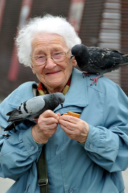 Animal On Shoulder Reference, People Being People Photography, People Doing Things Photography, Elder Reference, Old Woman Reference, Old Lady Aesthetic, Happy Reference, Human With Animal, Cute Old People