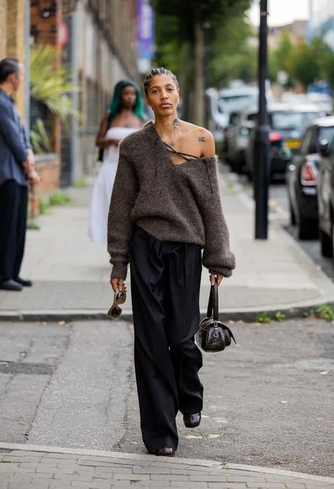 The Best Street Style From London Fashion Week Spring 2024 - Coveteur: Inside Closets, Fashion, Beauty, Health, and Travel Fashion Week Invite, Yoga Street Style, Street Style London, Week Outfits, Faux Leather Midi Skirt, Fashion Week Outfit, Tulle Maxi Dress, Embellished Skirt, Leather Midi Skirt