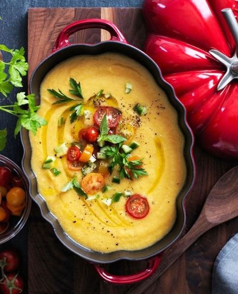 Yellow Tomato Gazpacho, Hot Weather Meals, Tomato Gazpacho, Yellow Tomatoes, Fresh Tomato Sauce, Star Food, Soup And Stew, Think Food, Gazpacho