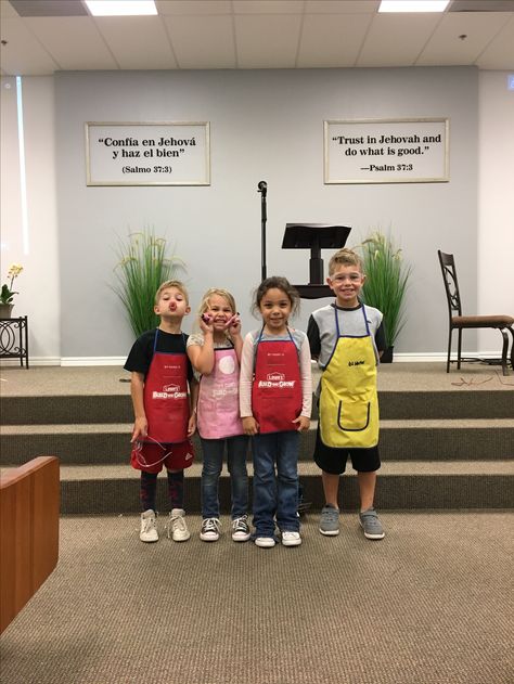 Everyone, big and small, can help with Kingdom Hall Maintenance:) Psalm 37 3, Public Witnessing, Spiritual Family, Worship Ideas, Son Of David, Kingdom Hall, Hebrews 10, Jehovah Witness Quotes, Jehovah Witness