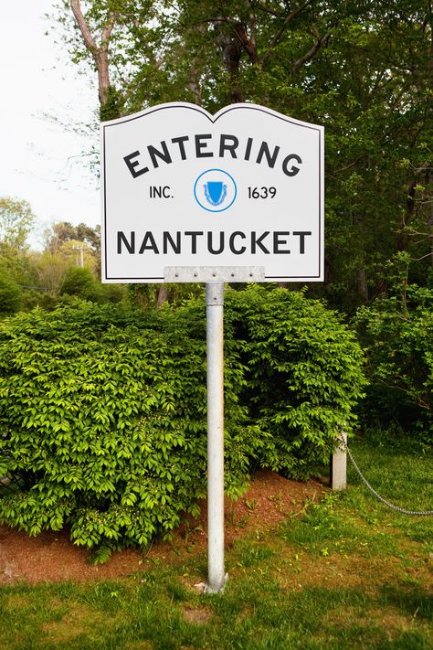 Welcome to our little piece of paradise. ♥️🏚️⛵#NantucketWhaler #Nantucket #NewEngland #ACK Hotel Nantucket, Nantucket Aesthetic, Cape Cod Aesthetic, Nantucket Beach, Nantucket Cottage, Nantucket Summer, East Coast Road Trip, Nantucket Island, Dream Beach