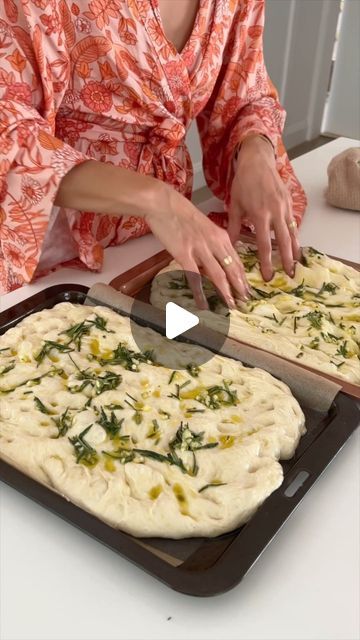 Chickpea Flour Focaccia, Garlic And Rosemary Focaccia, How To Make Focaccia, Foccacia Bread Videos, How To Make A Foccacia, Fucatchia Bread, How To Make Focaccia Bread, Facottia Bread, Focaccia Topping Ideas