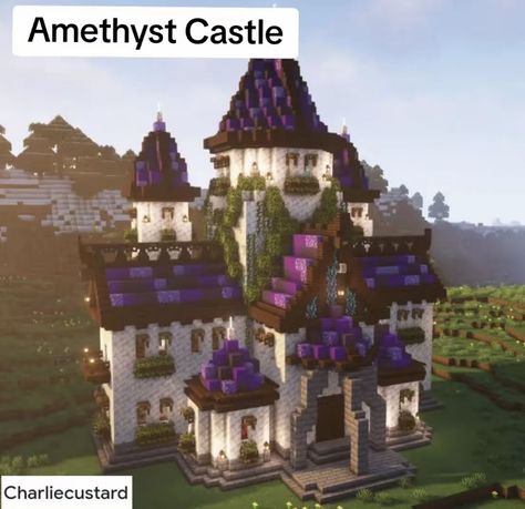 Minecraft Empire Ideas, Minecraft Amythest Build, Minecraft Mini Castle, Minecraft Fantasy Castle, Whimsical Minecraft House, Minecraft Small Castle, Minecraft Essentials, Mc House, Minecraft Rp