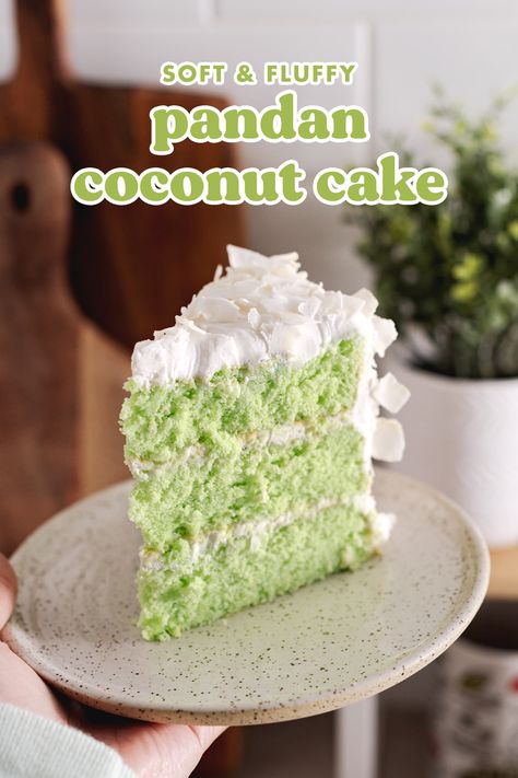 Pandan Cake Wedding, Pandan Dessert Recipe, Coconut Pandan Cake, Pandan Sponge Cake, Pandan Drink Recipe, Thai Coconut Cake, Pandan Coconut Cake, Krishna Prasadam, Thai Cake