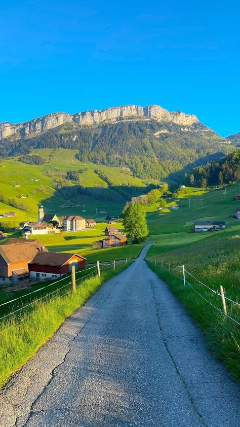 Places In Switzerland, Image Nature, Pretty Landscapes, Beautiful Locations Nature, Alam Yang Indah, Europe Destinations, Nature Aesthetic, Scenery Wallpaper, Nature Travel