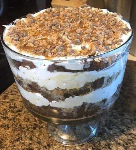 Heaven In A Bowl, Brownie Trifle, Chocolate Trifle, Trifle Dish, Bowl Cake, Trifle Recipe, Vanilla Pudding Mix, Fudge Brownies, Brownie Mix