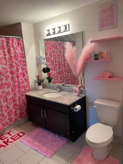 Girl Apartment Decor, Room Organization Bedroom, Apartment Decorating Living, Girly Apartments, Girly Apartment Decor, Luxury Room Bedroom, First Apartment Decorating, Restroom Decor, Apartment Living Room Design