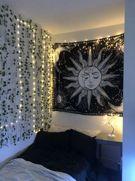 Moon And Sun Bedroom Ideas, Spiritual Bedroom Aesthetic, Dark Academic, Pinterest Room, Hippy Room, Chill Room, Pinterest Room Decor, Room Deco, Cute Bedroom Decor