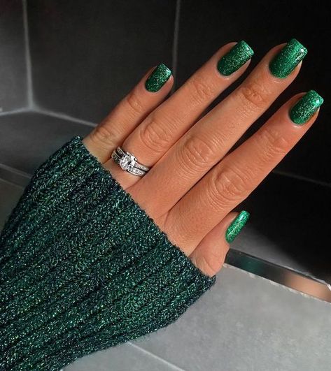 17 Stunning Green Christmas Nail Ideas for 2023 - thepinkgoose.com Green Christmas Nail Ideas, Green Christmas Nail, Nail Ideas For 2023, Green Nail Ideas, Christmas Nails Glitter, Christmas Nail Ideas, Symbol Of Life, Green Nail Designs, Christmas Gel Nails