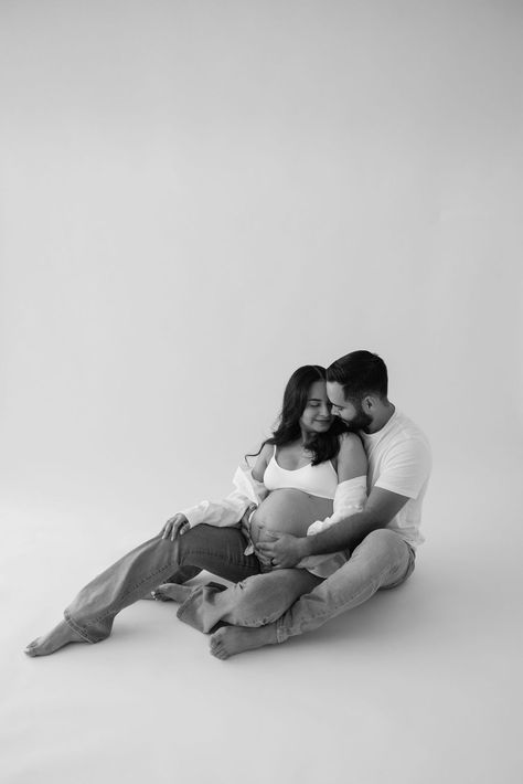 Blissful Maternity Studio Shoot in a Palm Springs, Ca Studio. | ajphotography760.com Kourtney Kardashian Maternity Shoot, Cute Maternity Poses, Maternity Photo Shoot Ideas Couples Indoor, Maternity Shoot With Husband Studio, Cute At Home Maternity Pictures, Maturity Photoshoot Studio, Christmas Maternity Pictures Indoor, Couple Maternity Pictures Indoor, Maternity Photo Studio Ideas