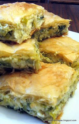 Turkish Pastry, Turkish Flat Bread, Borek Recipe, Pasta Fillo, Cheese Pie, Cheese Pies, Greek Cooking, Phyllo Dough, Greek Dishes