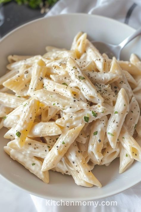 Creamy Garlic Pasta is a luscious and indulgent dish that combines tender pasta with a rich, velvety garlic-infused sauce. The creamy sauce, made with fresh garlic, butter, and cream, coats each strand of pasta, delivering a burst of savory flavor in every bite. Four Cheese Garlic White Cream Pasta, Simple Pasta Lunch Ideas, Cowboy Butter Pasta Recipe, Cream Based Pasta Recipes, Garlic Herb Sauce Pasta, Homemade Pasta Side Dishes, Creamy Garlic Noodles Recipe, Creamy Butter Pasta, Garlic Butter Cream Sauce For Pasta