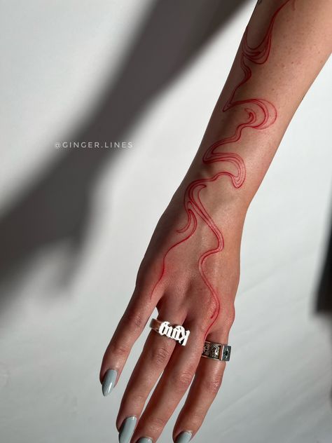 abstract liquid lines tatouage feminin karma tattoo design Hand Abstract Tattoo, Swirl Back Tattoo, Red Tattoo Abstract, Abstract Liquid Tattoo, Flame Tattoos Feminine, Abstract Line Tattoo Arm, Liquid Tattoo Design, Red Lines Tattoo, Abstract Tattoo Lines