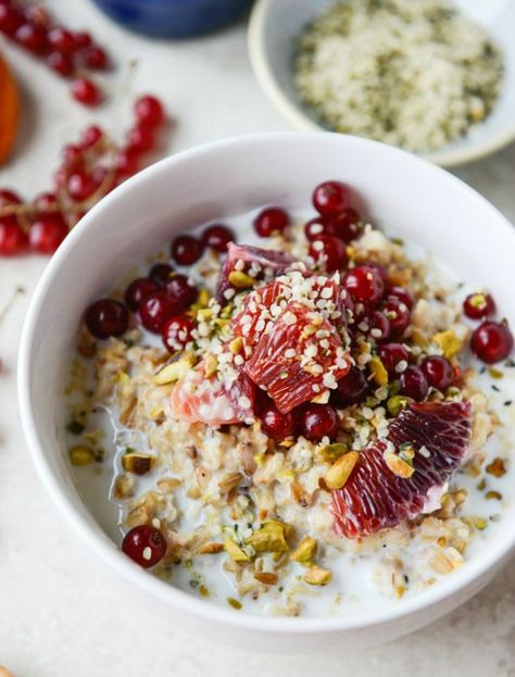 Butter-Toasted Oat Breakfast Bowls from howsweeteats.com on foodiecrush.com Oats Bowl, Oat Breakfast, Healthy Oatmeal Recipes, Refinery 29, Toasted Oats, Oats Breakfast, Healthy Oatmeal, How To Make Breakfast, Oatmeal Recipes