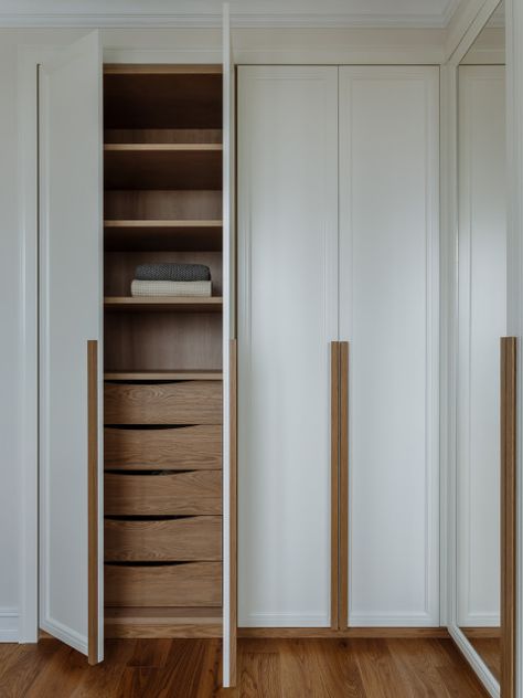 Ikea Wardrobe Design, Scandinavian Closet, Contemporary Closet, Bedroom Built In Wardrobe, Ikea Wardrobe, Wooden Closet, Wardrobe Designs, Wardrobe Interior Design, Wall Closet