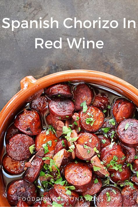 This chorizo al vino tinto recipe is a classic tapas recipe for Spanish chorizo in red wine. It’s common at tapas bars in Spain and easy to make at home with only 6 ingredients. I learned to make this dish when we lived in Spain and now make it when we do tapas nights. Tapas Chorizo Recipes, Red Wine Chorizo, Chorizo Appetizers For Party, Mediterranean Tapas Ideas, Spanish Tapas Party Appetizers, Spanish Chorizo Tapas, Chorizo In Red Wine, Tapas Style Dinner, Keto Tapas Recipes