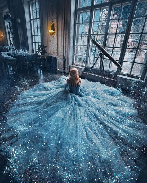 ⭐"Trátame como una reina y te trataré como un rey...Trátame como un juego y te mostraré como se juega." ♡´･ᴗ･`♡ Sparkle Wedding Dress, Fashion Gowns, Princess Ball Gowns, Gowns Prom, Cute Prom Dresses, Ball Gowns Evening, Fantasy Gowns, Fairytale Dress, Princess Wedding Dresses