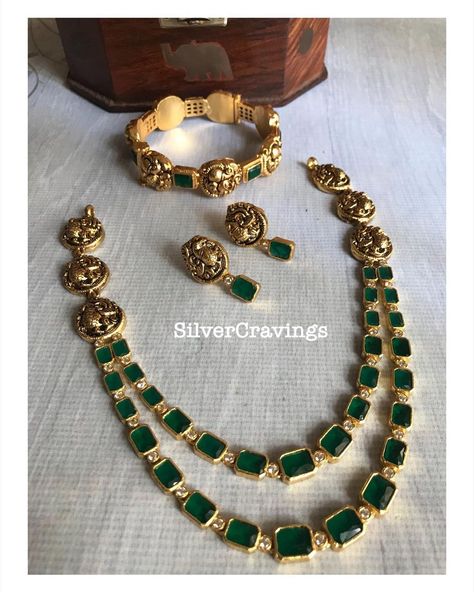 Emerald Peacock Nakashi Necklace Combo Set ~ South India Jewels Gold Bangles Design Unique, Gold Bangles Design Unique Latest, Ruby And Emerald Necklace, Nakshi Necklace, Jewellery Ruby, Temple Jewellery Earrings, Shower Photography, Simple Jewellery, Emerald Set